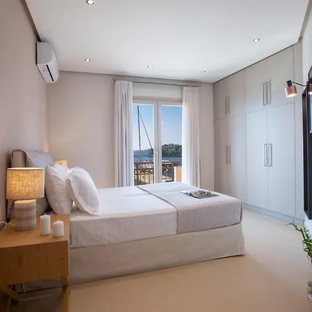 Apartment Enalion Top Floor With Viewboat Dock & Close To Nidri! Nydri (Lefkada)